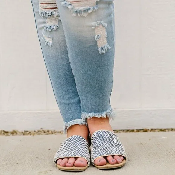 Kancan - Lighten Up Jeans - NWT - Picture 4 of 4